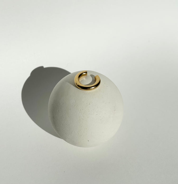 BABE simple earcuff