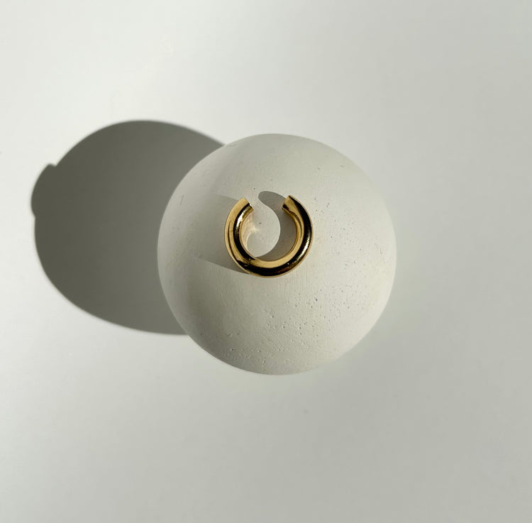 BABE simple earcuff