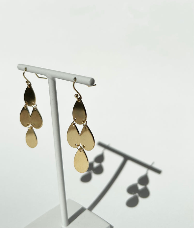 ELEMENTS long earrings