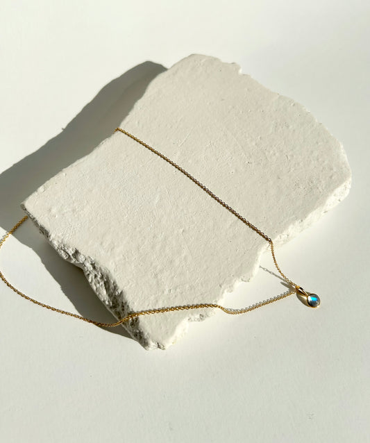 LUNE necklace with moonstone