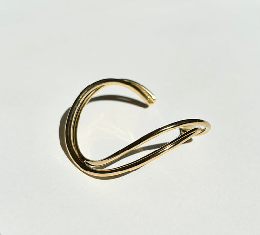 SHELL wavy bangle