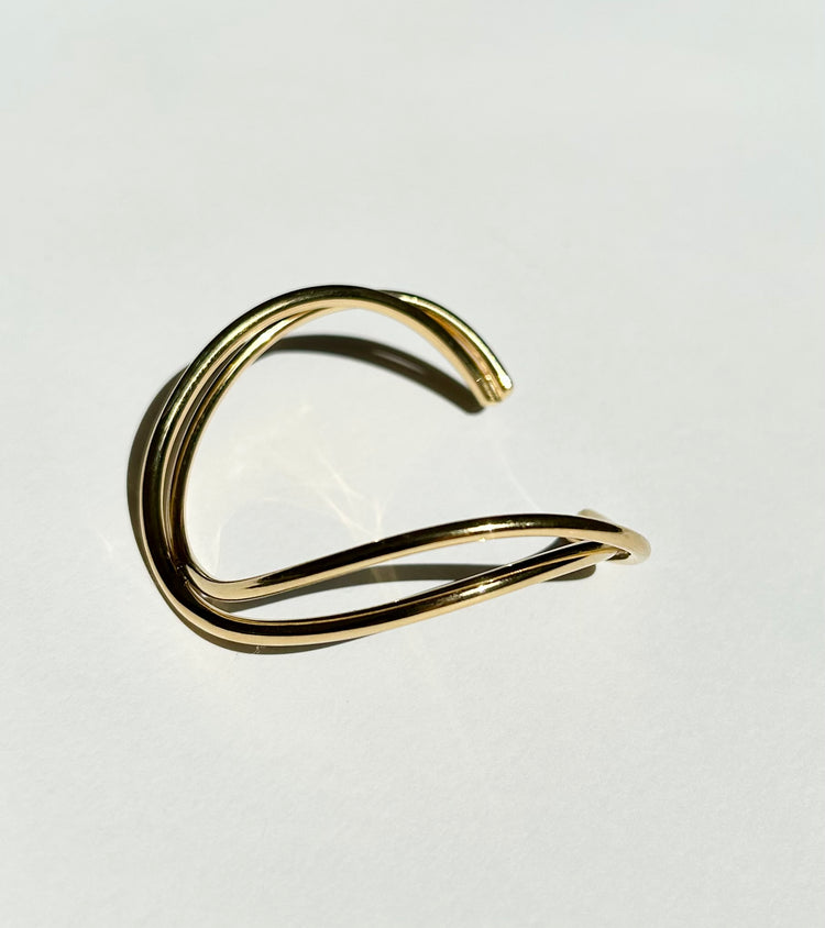 SHELL wavy bangle