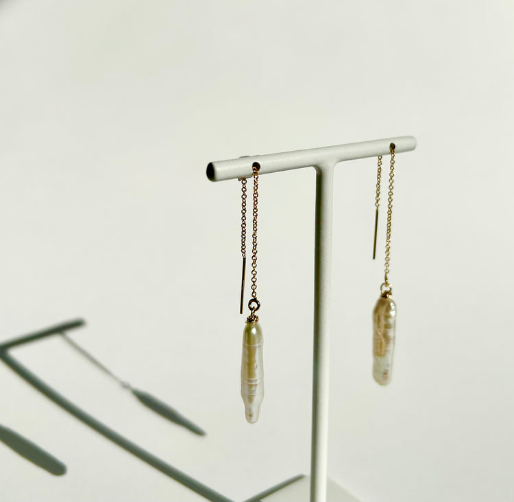 LOU earrings with baroque pearls